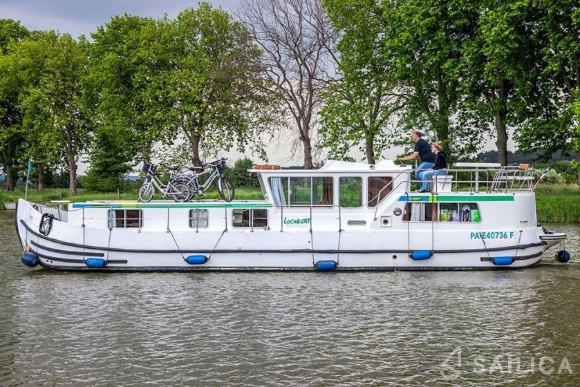Pénichette 1400 - Yacht Charter Sailica