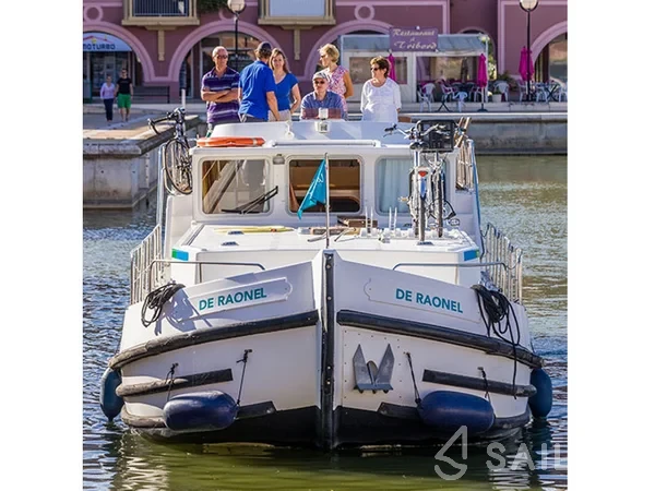 Pénichette 1500FB - Yacht Charter Sailica