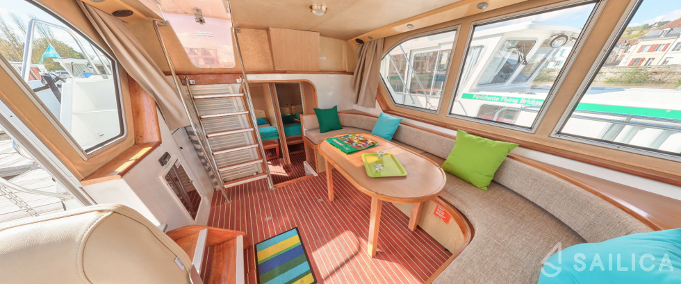 Pénichette 1500FB - Yacht Charter Sailica