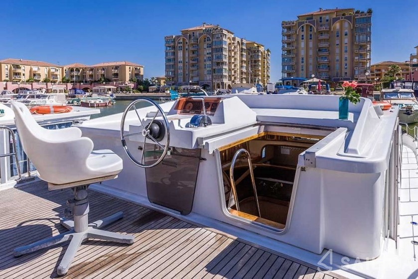 Pénichette 1500FB - Yacht Charter Sailica