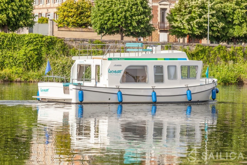 Pénichette 950E - Yacht Charter Sailica