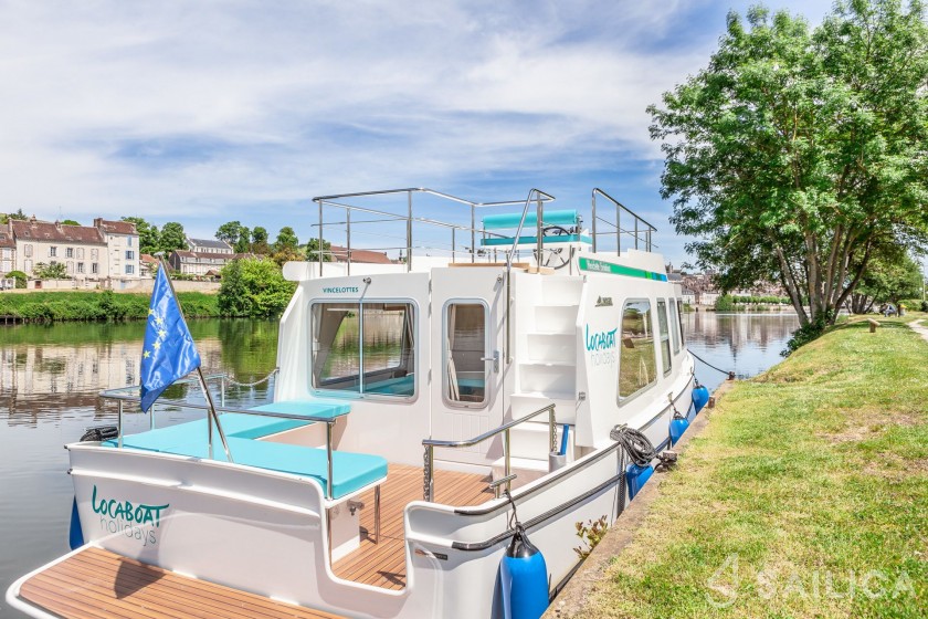 Pénichette 950E - Yacht Charter Sailica