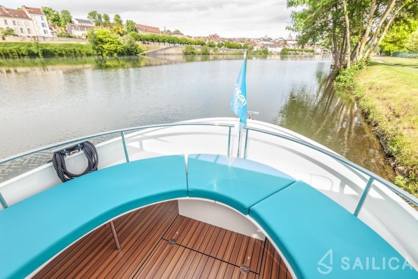 Pénichette 950E - Yacht Charter Sailica