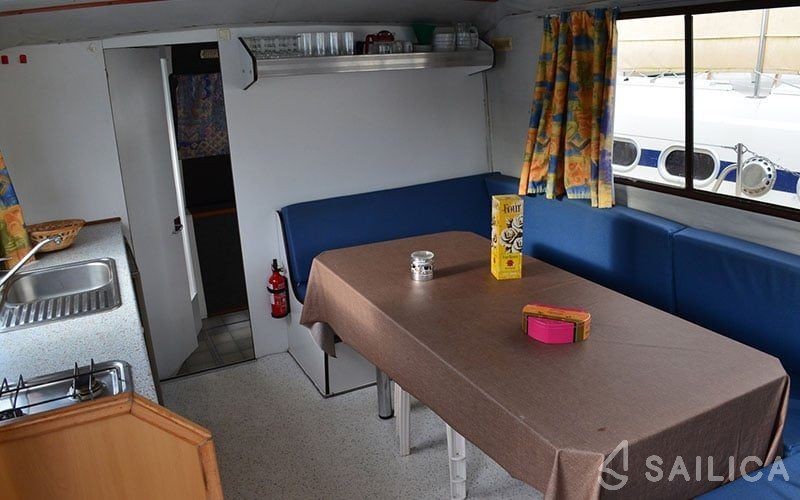 Riviera 1130 - Yacht Charter Sailica