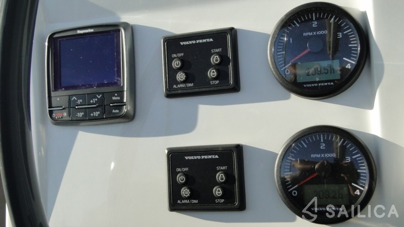 Bali 4.5 - Yacht Charter Sailica