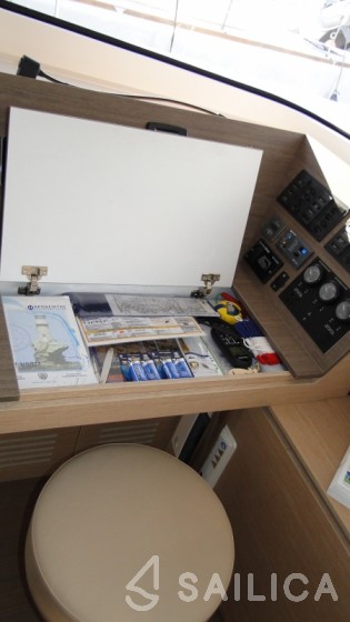 Bali 4.5 - Yacht Charter Sailica