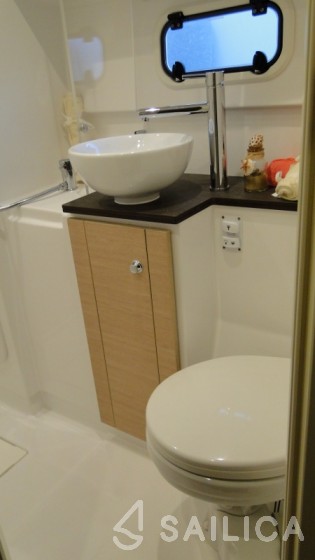 Bali 4.5 - Yacht Charter Sailica