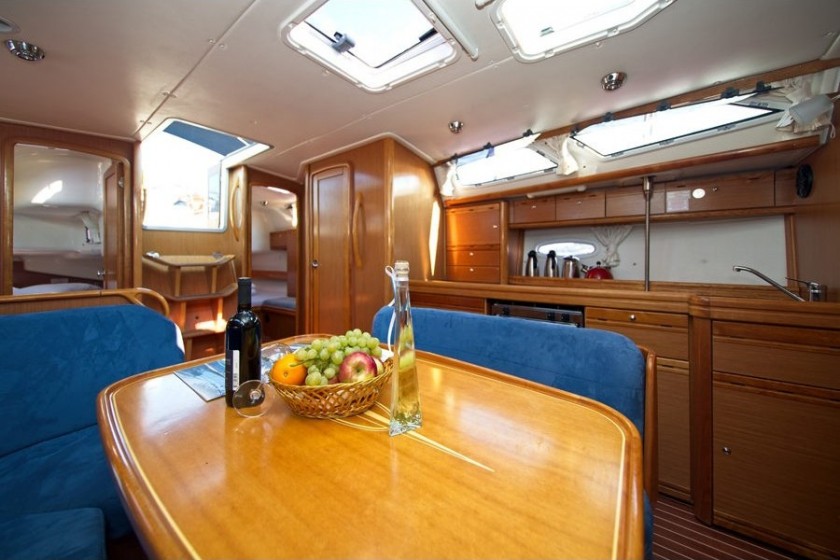 Bavaria 40 - Yacht Charter Sailica