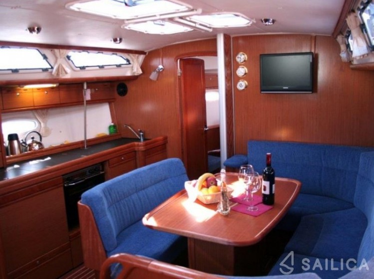 Bavaria 40 - Yacht Charter Sailica