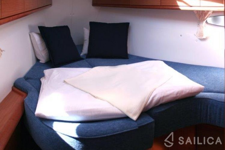 Bavaria 40 - Yacht Charter Sailica