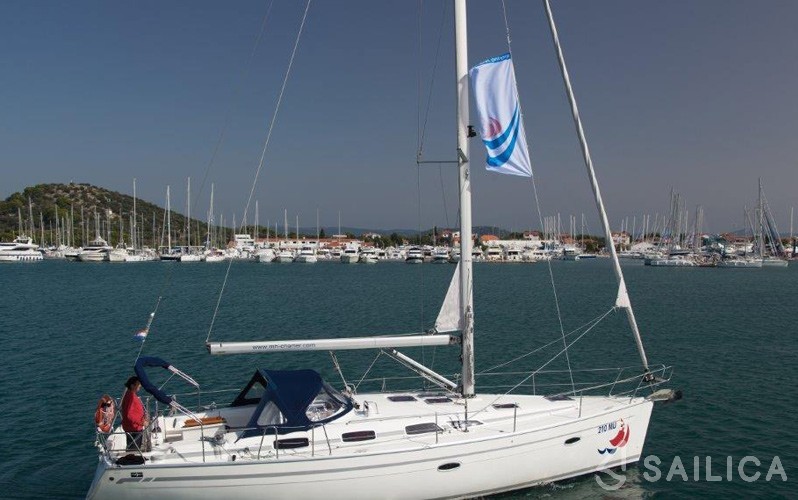 Bavaria 40 - Yacht Charter Sailica
