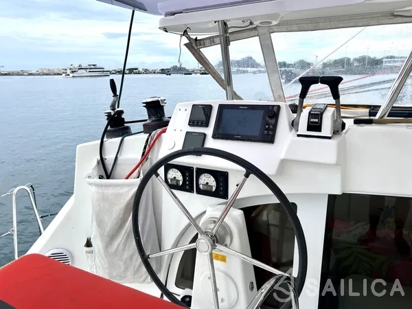 Lagoon 380 S2 - Yacht Charter Sailica