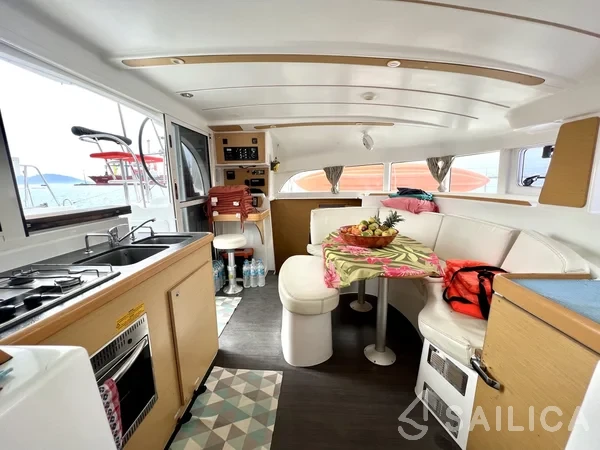 Lagoon 380 S2 - Yacht Charter Sailica