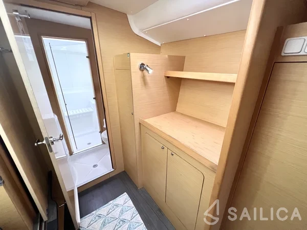 Lagoon 380 S2 - Yacht Charter Sailica