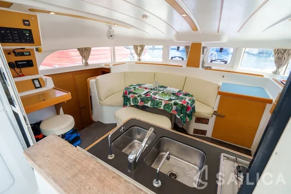 Lagoon 380 S2 - Yacht Charter Sailica