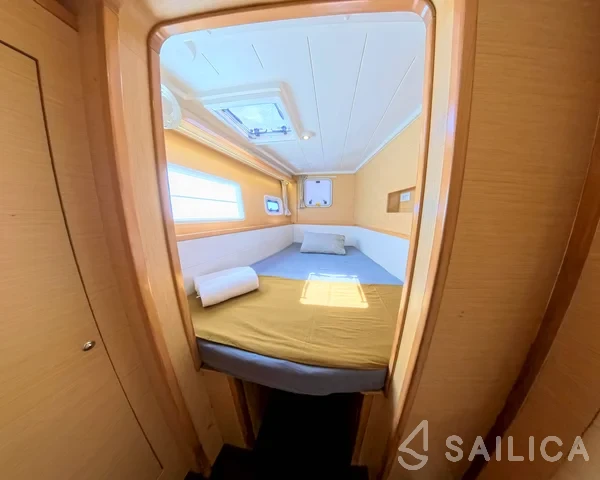 Lagoon 400 S2 - Yacht Charter Sailica
