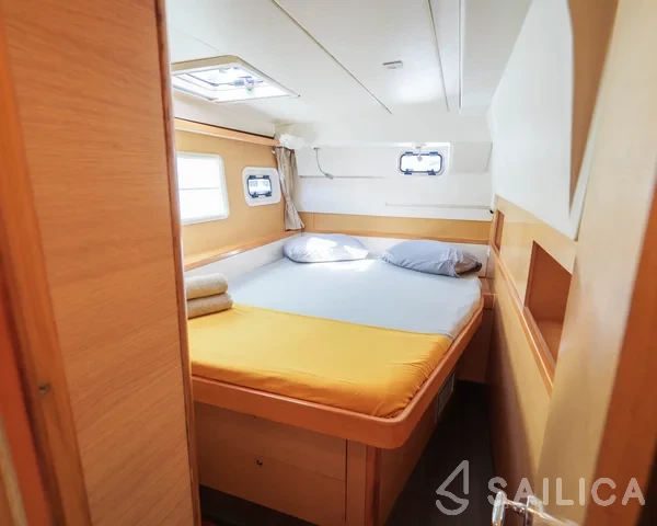 Lagoon 400 S2 - Yacht Charter Sailica