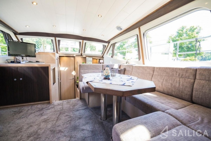 Aventura 43 Typ 2 - Yacht Charter Sailica