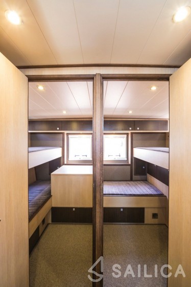 Aventura 43 Typ 2 - Yacht Charter Sailica