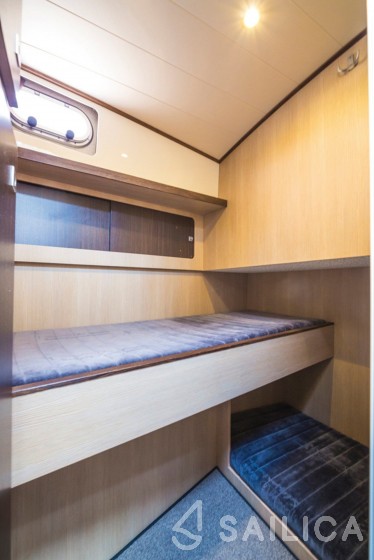 Aventura 43 Typ 2 - Yacht Charter Sailica