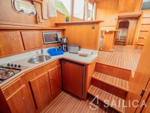 Babro 1150 XL - Yacht Charter Sailica