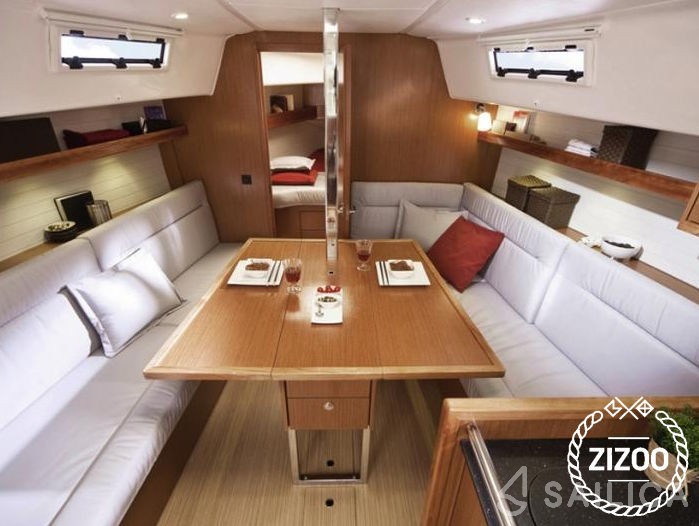 Bavaria 32 Cruiser - Yacht Charter Sailica