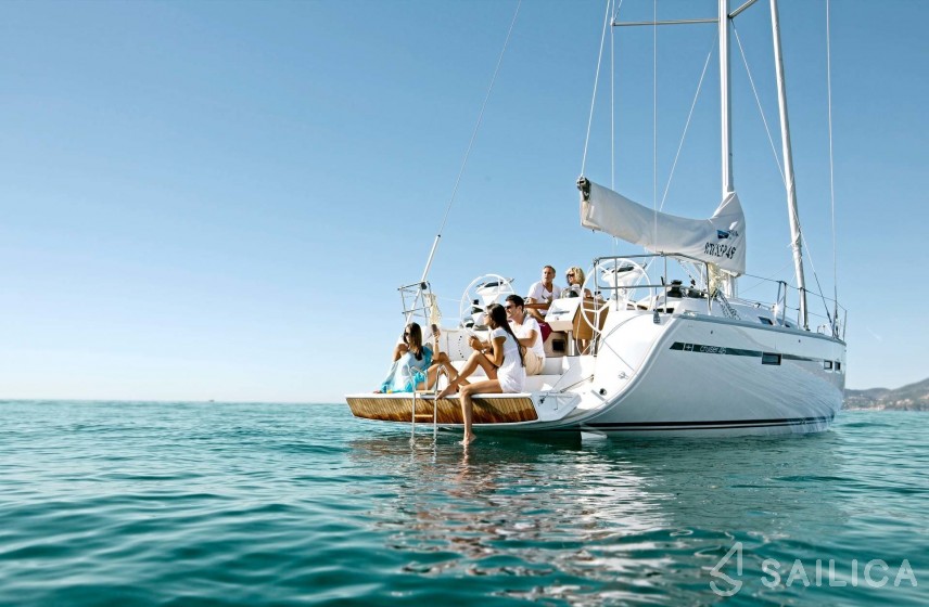 Bavaria 46 Cruiser - Yacht Charter Sailica