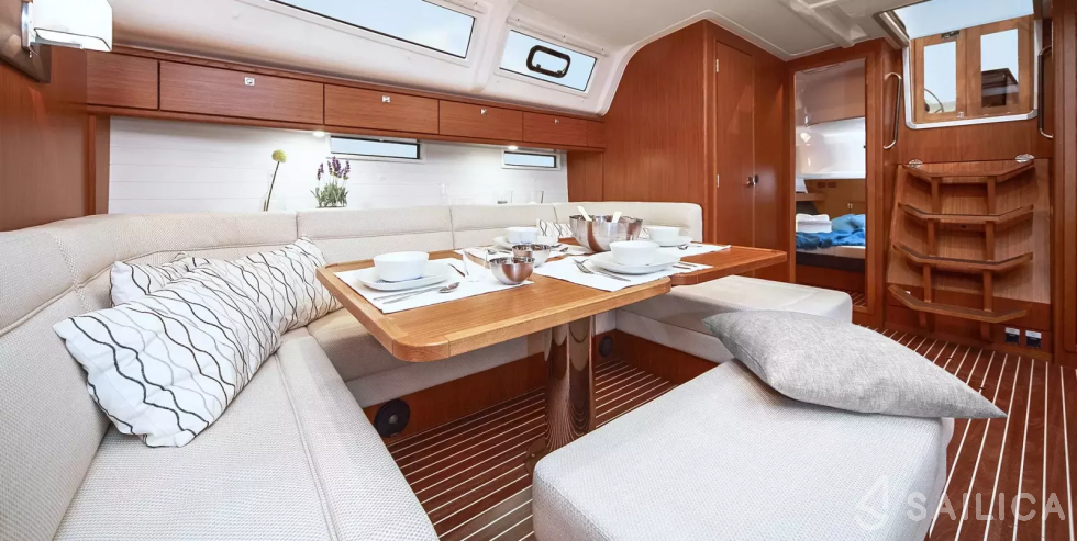 Bavaria 51 Cruiser - Yacht Charter Sailica