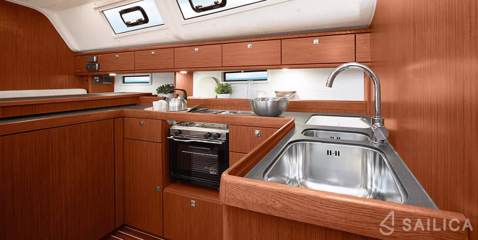 Bavaria Cruiser 51 - Yacht Charter Sailica