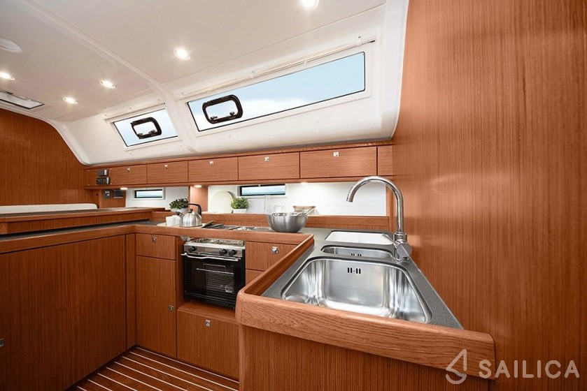 Bavaria Cruiser 51 - Yacht Charter Sailica