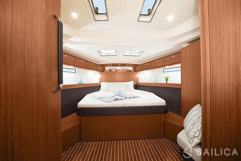 Bavaria Cruiser 51 - Yacht Charter Sailica
