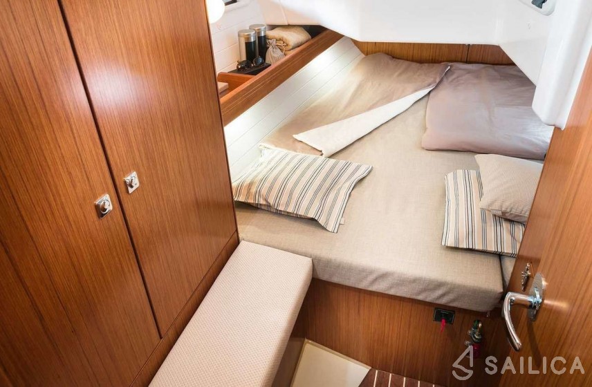 Bavaria Sport 34 - Yacht Charter Sailica