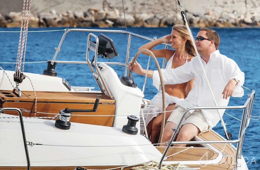 Bavaria Sport 34 - Yacht Charter Sailica