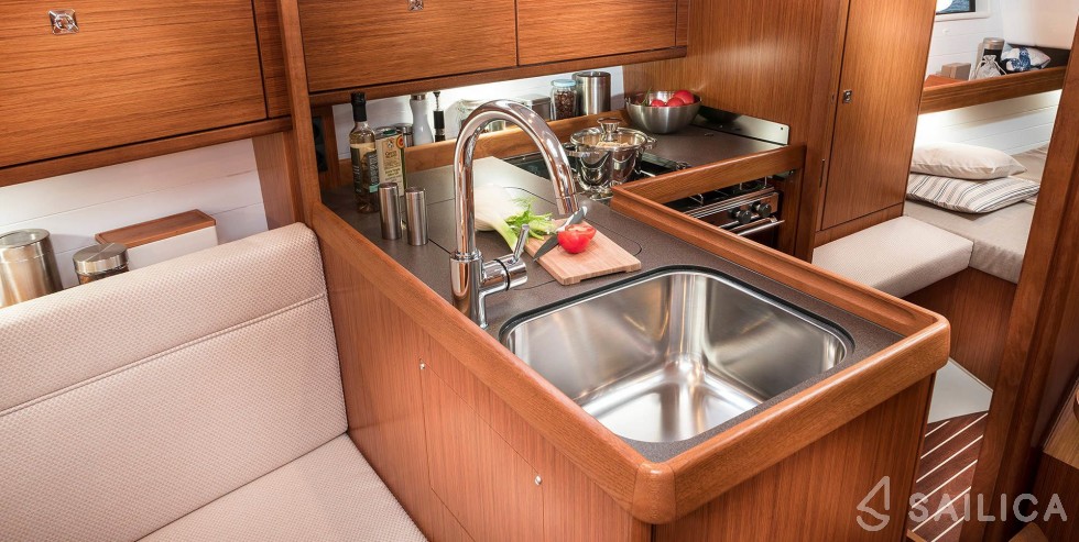 Bavaria Sport 34 - Yacht Charter Sailica