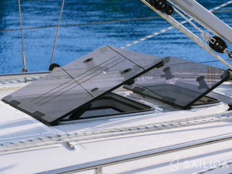 Bavaria Sport 34 - Yacht Charter Sailica