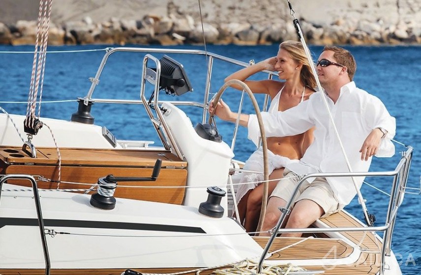 Bavaria 34 Cruiser - Yacht Charter Sailica