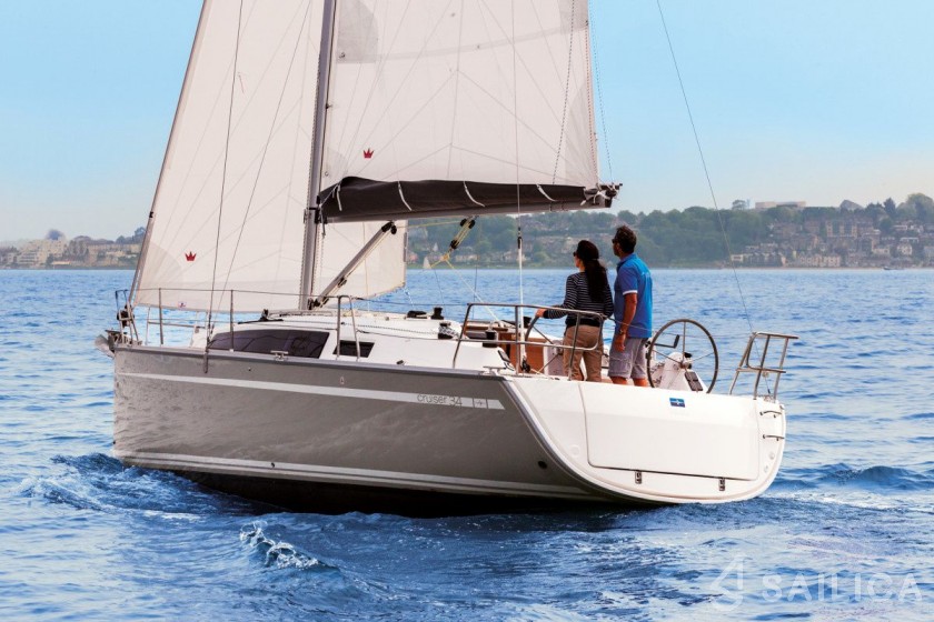 Bavaria Sport 34 - Yacht Charter Sailica