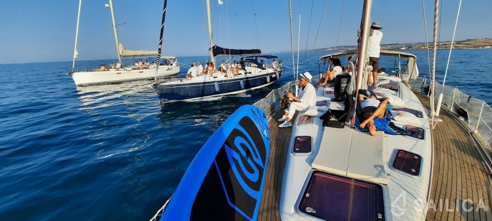Bavaria C50 - Yacht Charter Sailica