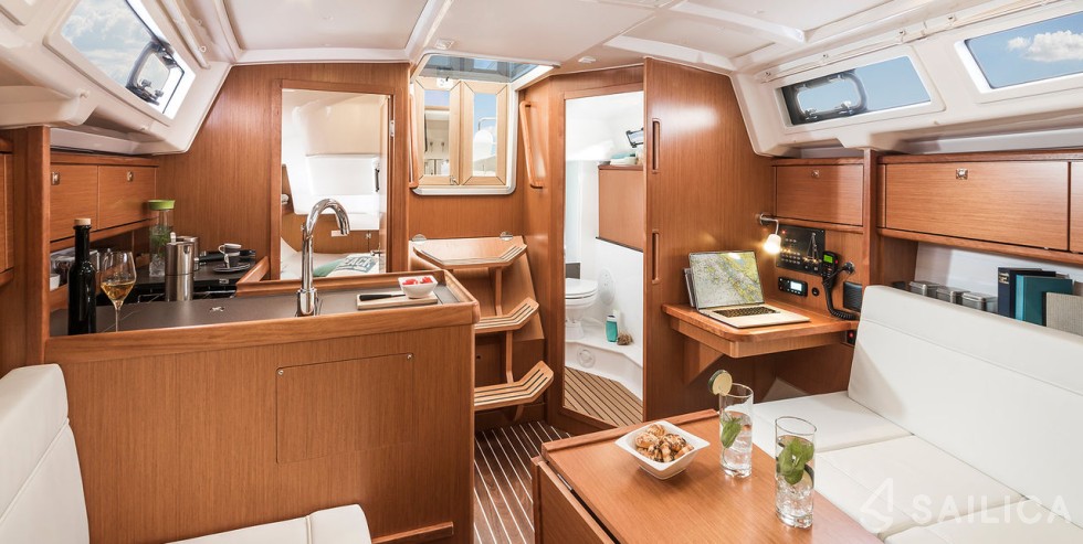 Bavaria 34 Cruiser - Yacht Charter Sailica