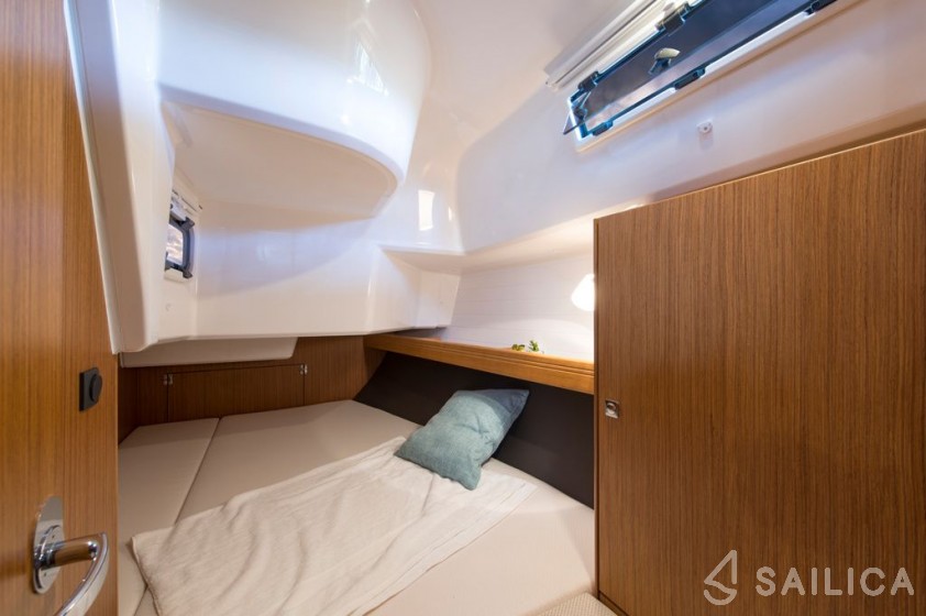 Bavaria 37 Sport - Yacht Charter Sailica