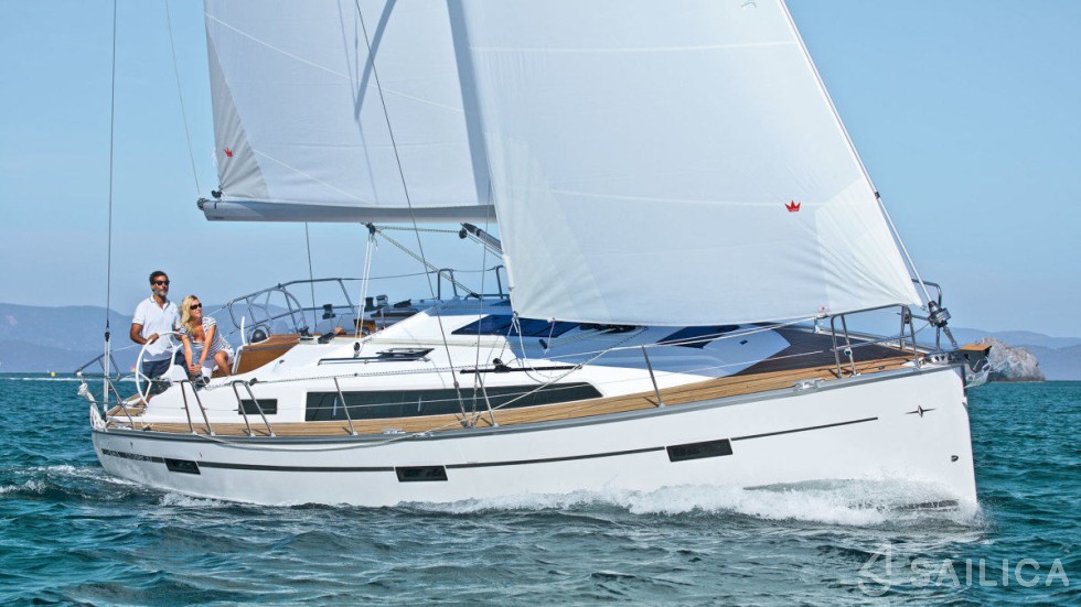 Bavaria 37 Cruiser - Yacht Charter Sailica