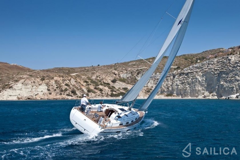 Bavaria Sport 400 - Yacht Charter Sailica