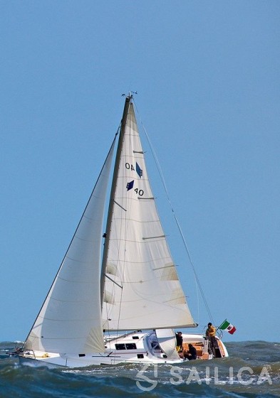 Bavaria Sport 400 - Yacht Charter Sailica
