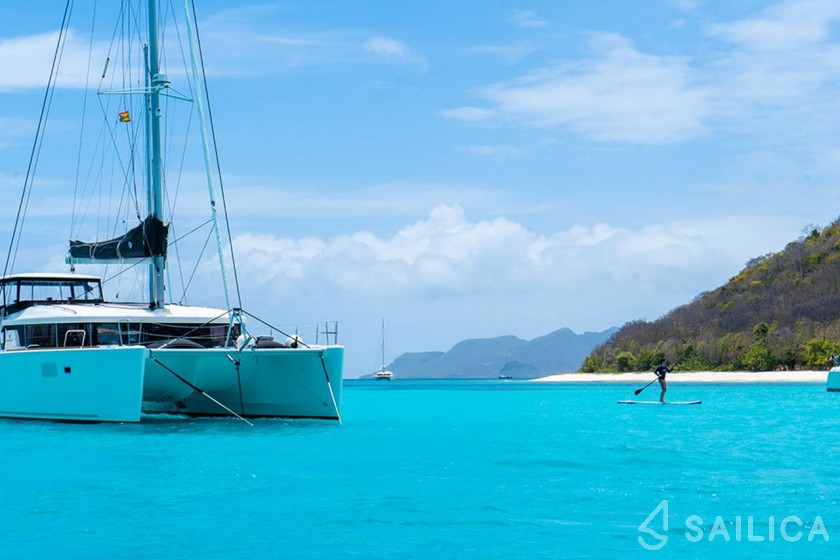 Lagoon 450 S - 4 + 2 cab. - Yacht Charter Sailica