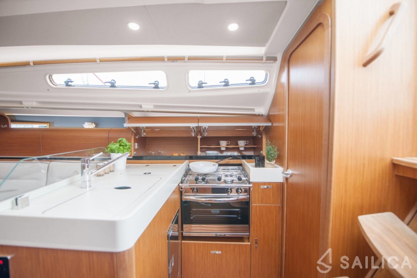 Dehler 34 - Yacht Charter Sailica