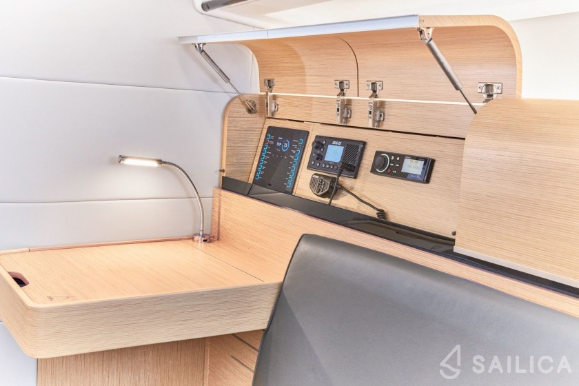 Dehler 38 SQ - Yacht Charter Sailica