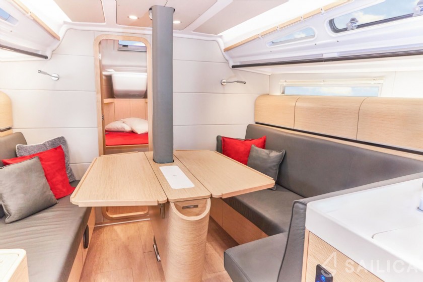 Dehler 38 SQ - Yacht Charter Sailica