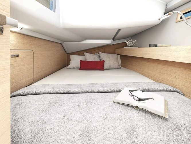 Dehler 38 SQ - Yacht Charter Sailica