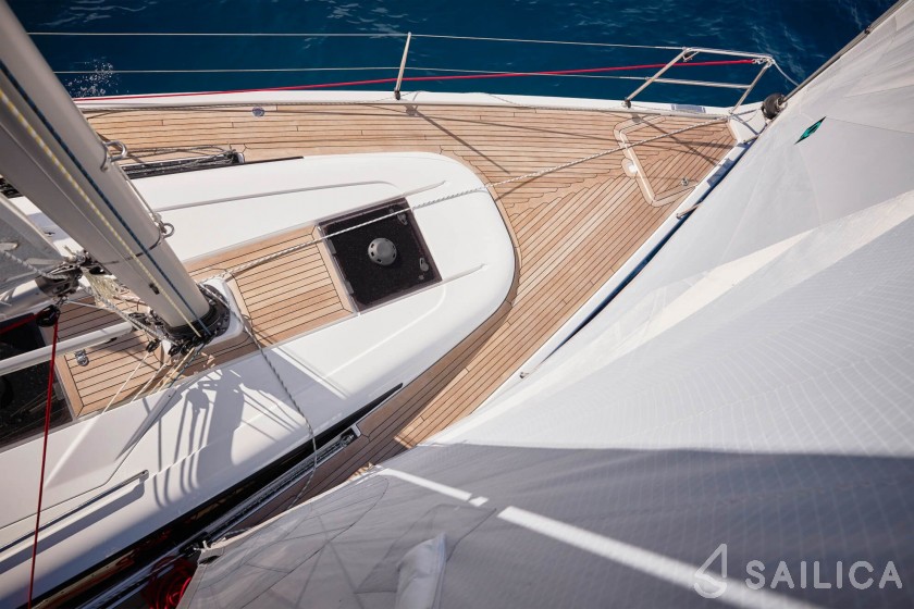 Dehler 38 SQ - Yacht Charter Sailica