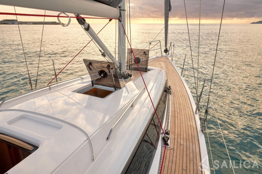 Dehler 38 SQ - Yacht Charter Sailica